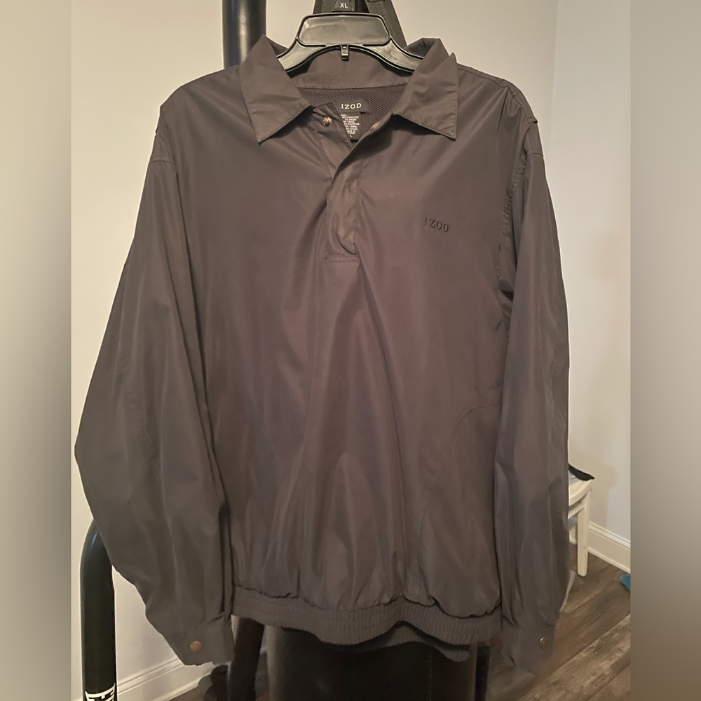 Izod quarter-zip wind breaker, grey color, Large sizing.